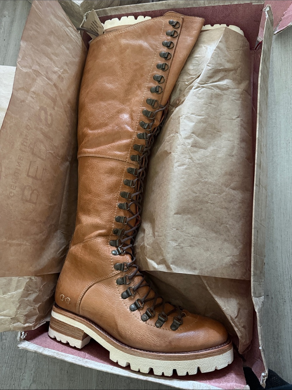 Bed stu lustrous boots NIB